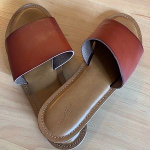 Slide sandals